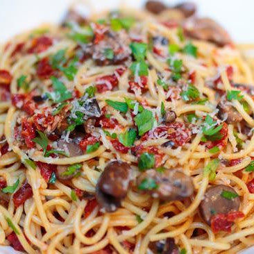 Spaghetti alla Mediterranea (Serving 4 people)